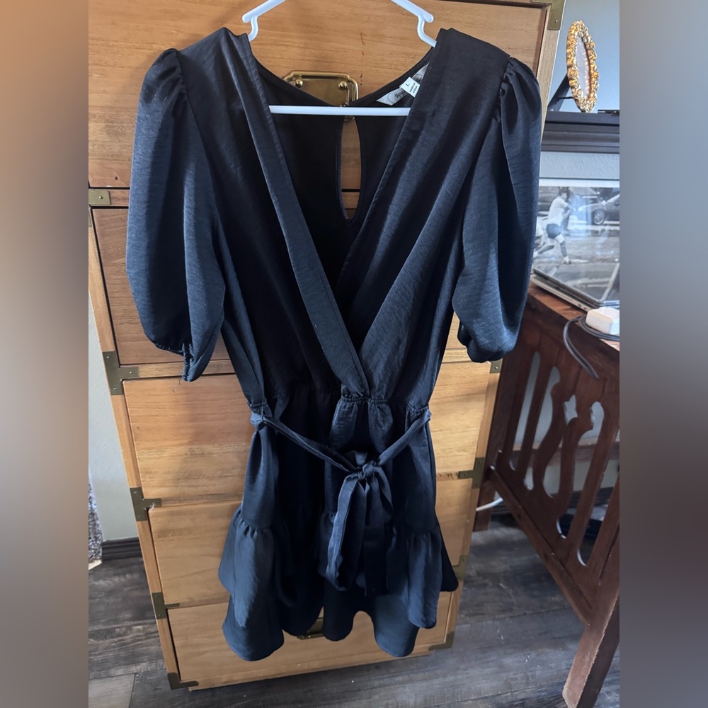Speechless Elegant Black Garment